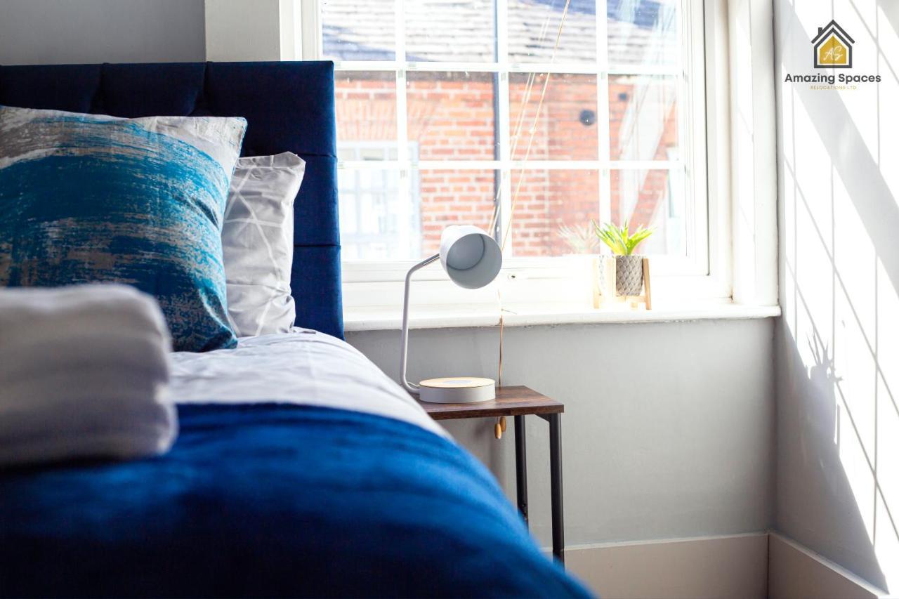 City Centre 2 Bed Flat Sleeps 3 For Work And Leisure With Free Wifi By Amazing Spaces Relocations Ltd Warrington Dış mekan fotoğraf