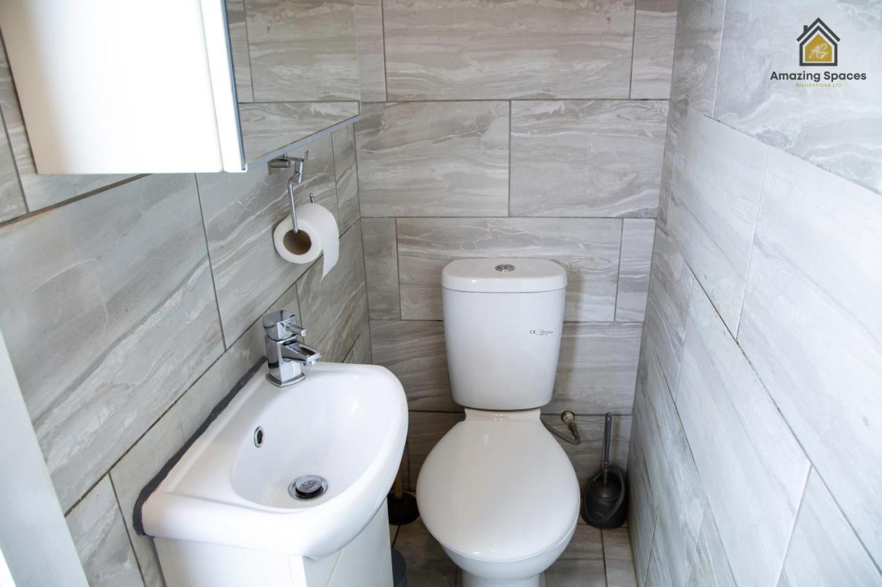 City Centre 2 Bed Flat Sleeps 3 For Work And Leisure With Free Wifi By Amazing Spaces Relocations Ltd Warrington Dış mekan fotoğraf