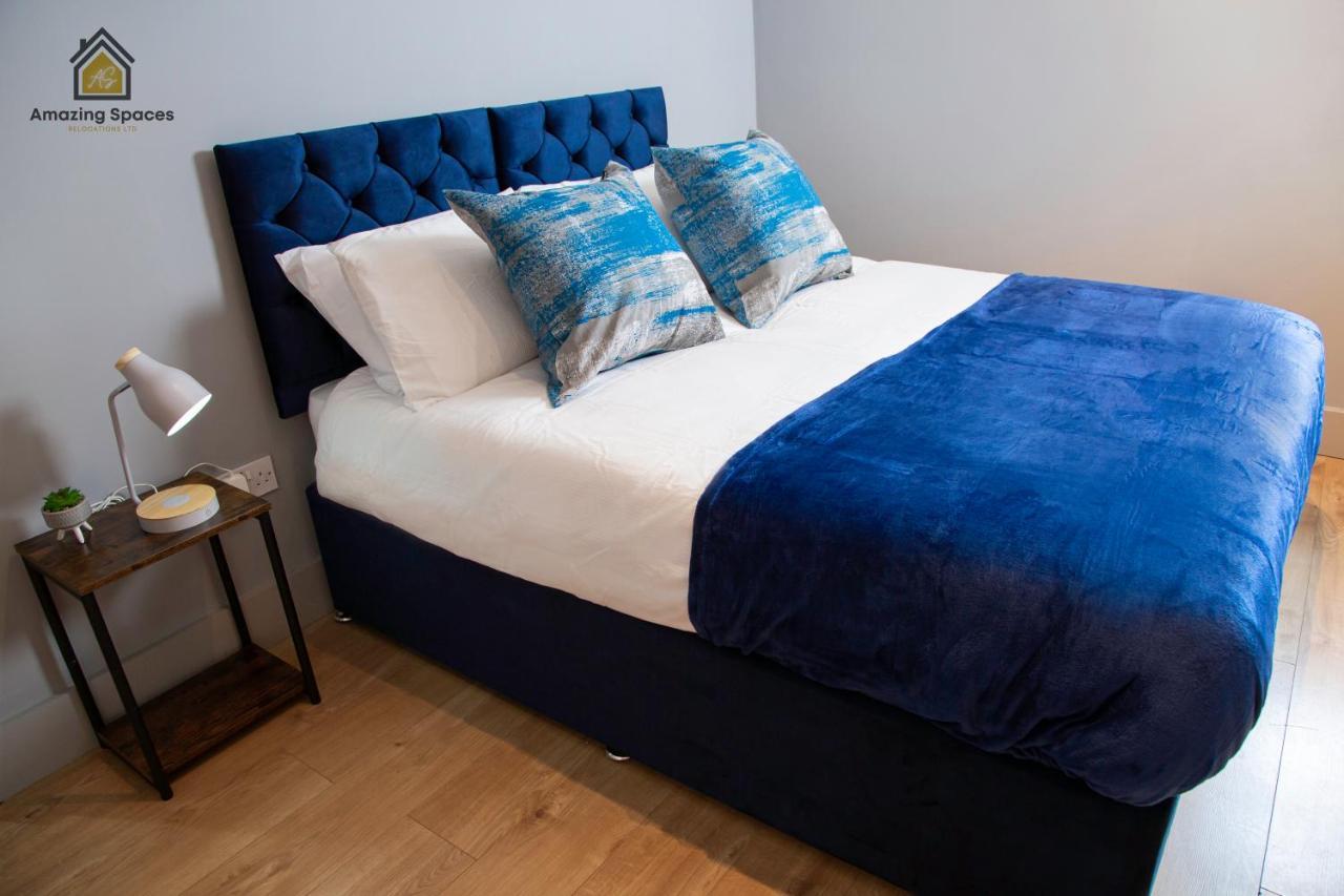 City Centre 2 Bed Flat Sleeps 3 For Work And Leisure With Free Wifi By Amazing Spaces Relocations Ltd Warrington Dış mekan fotoğraf